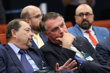 imagem colorida de Celso Vilari com Jair Bolsonaro