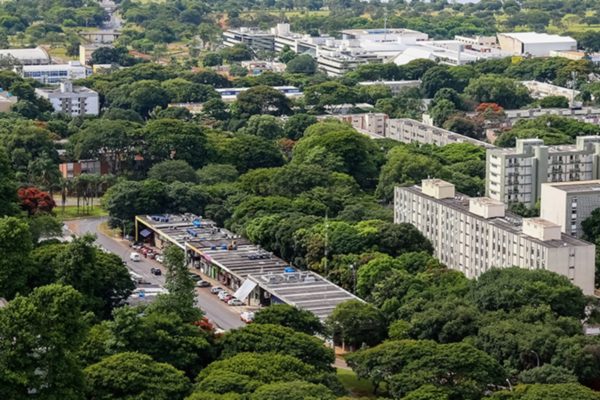 Fotografia colorida mostrando vista aérea do Plano Piloto-Metrópoles