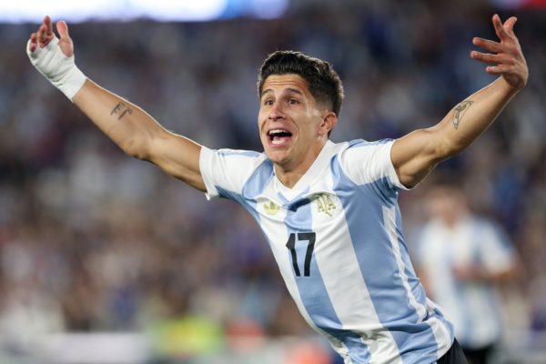 Foto colorida de Giuliano Simeone, da Argentina - Metrópoles