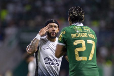 Foto colorida de Palmeiras e Corinthians - Metrópooles
