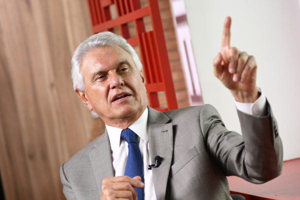 Entrevista com o Governador do Goiás, Ronaldo Caiado no estúdio Metrópoles
