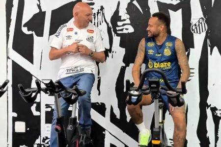 Foto colorida de Luciano Hang e Neymar - Metrópoles