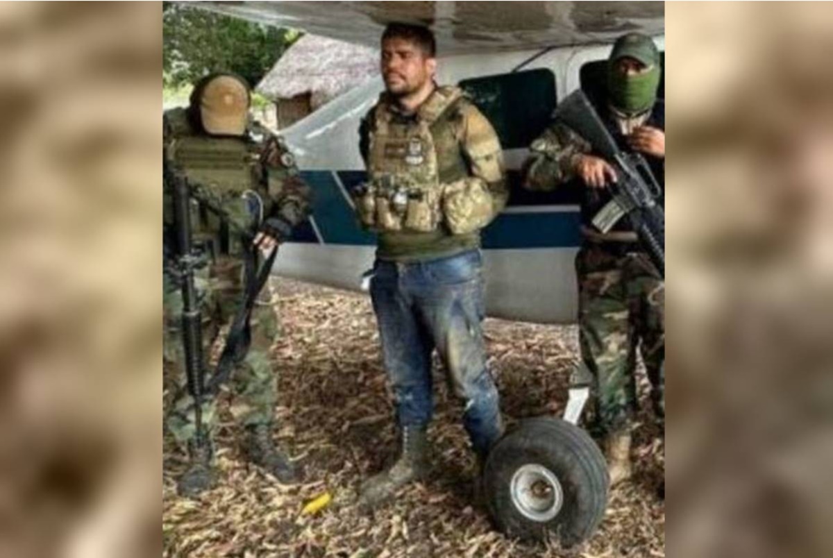 Homem sendo preso