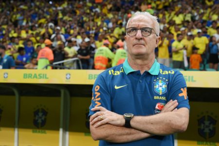 Imagem colorida de Dorival Júnior - Metrópoles