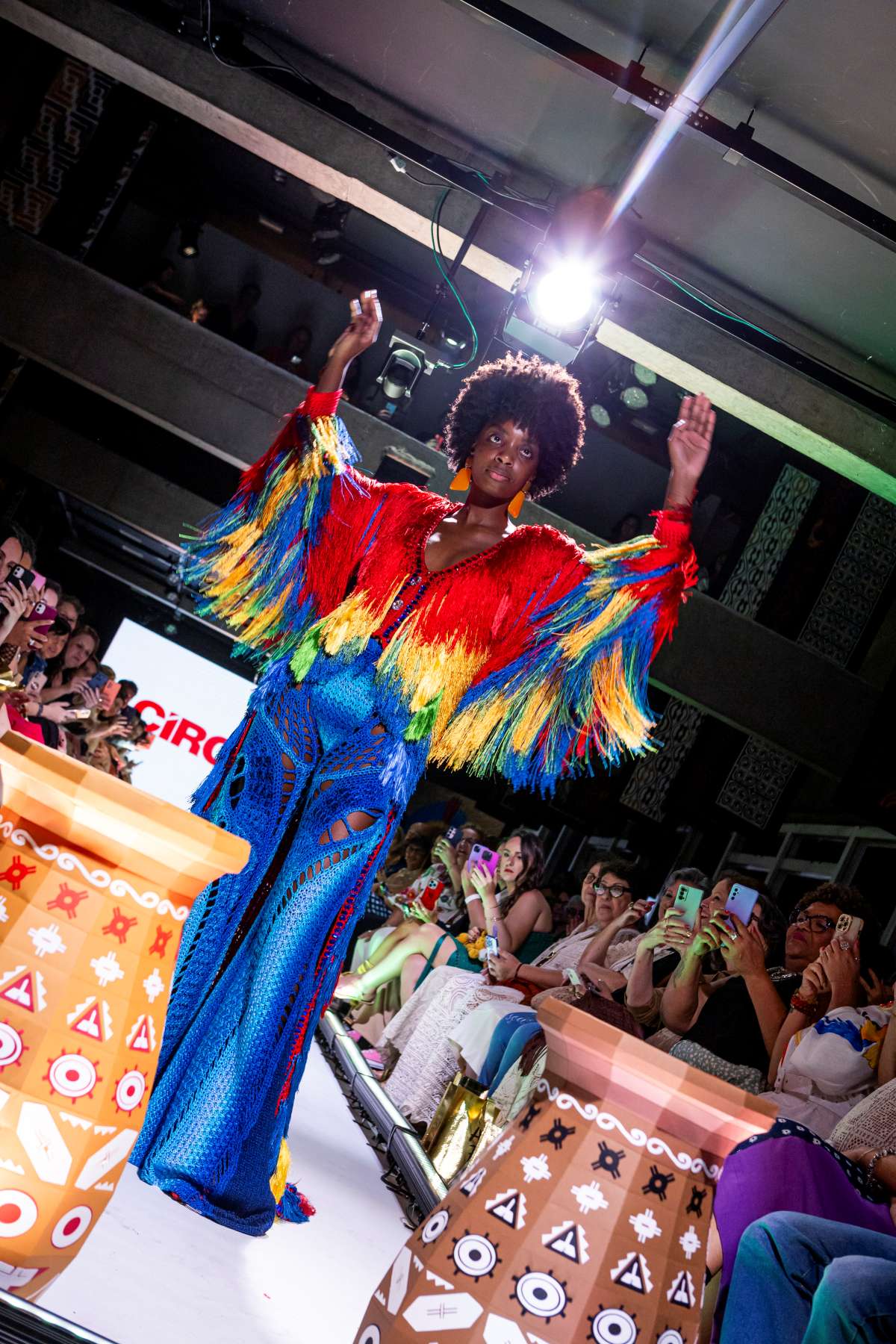 Desfile artesanal - moda Artesanal Fashion Day - metrópoles 