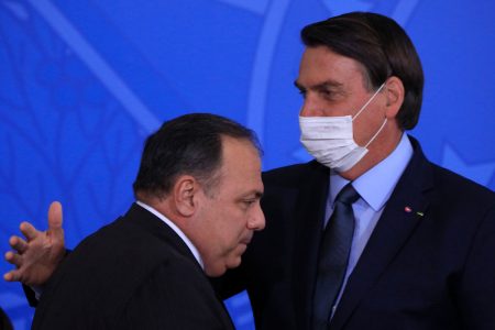 Ministro da saúde Eduardo Pazuello no governo bolsonaro