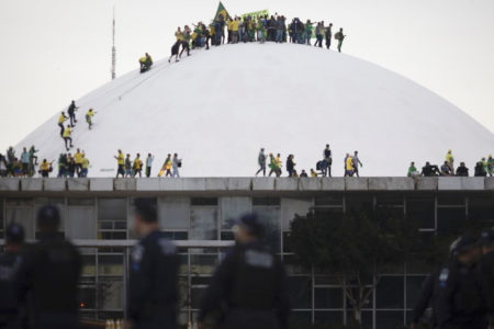 Foto colorida dos atos golpistas de 8 de janeiro - Metrópoles