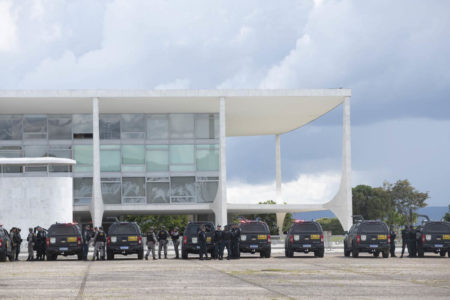 policia da forca nacional faz a seguranca de órgãos públicos palacio do planalto em brasilia - Metrópoles